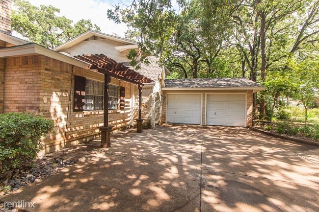 Building Photo - 4 br, 2 bath House - 3505 Hastings Ct