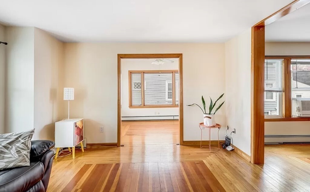 Primary Photo - 172 Forest St
