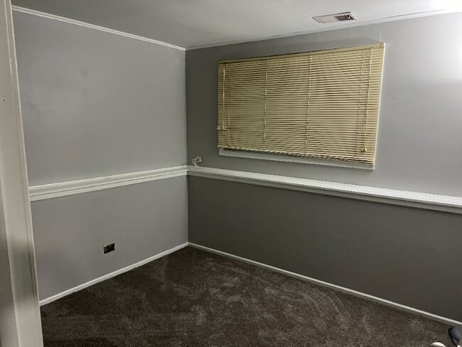 Building Photo - 683 Sand Creek Dr