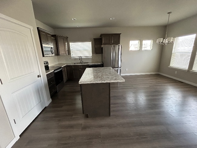 Building Photo - 1008 Frank Henry Rd