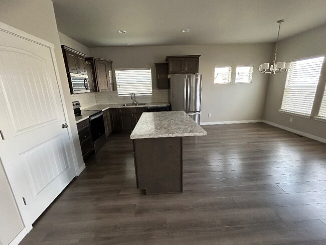 Foto del edificio - 1008 Frank Henry Rd