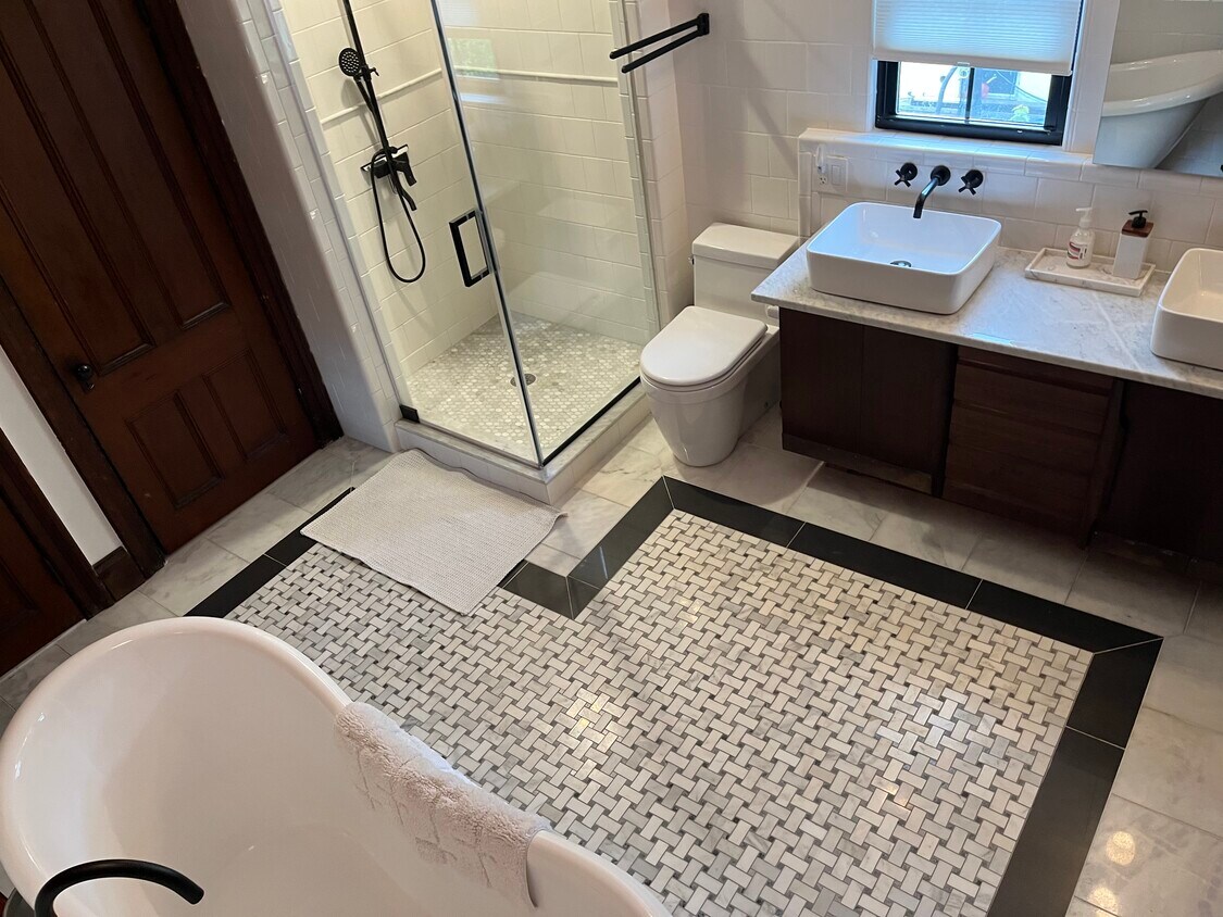 2 Lincoln Ter, Newburgh, NY 12550 House Rental in Newburgh, NY