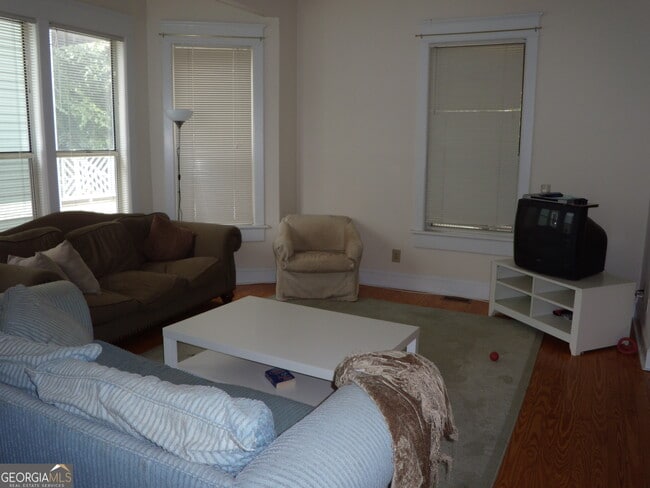 Foto del edificio - 815 Edgewood Ave NE