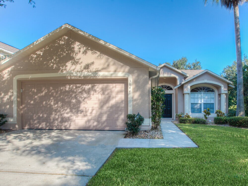Foto principal - 3844 Becontree Pl