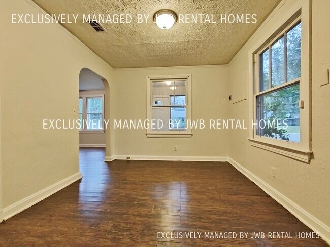 Building Photo - 345 Duray Ct