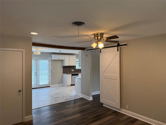 Foto del edificio - 4917 Susan Lee Ln