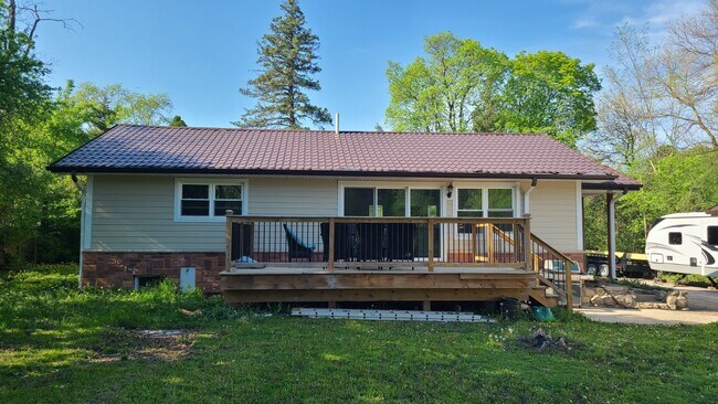 Building Photo - 22W337 Thorndale Ave