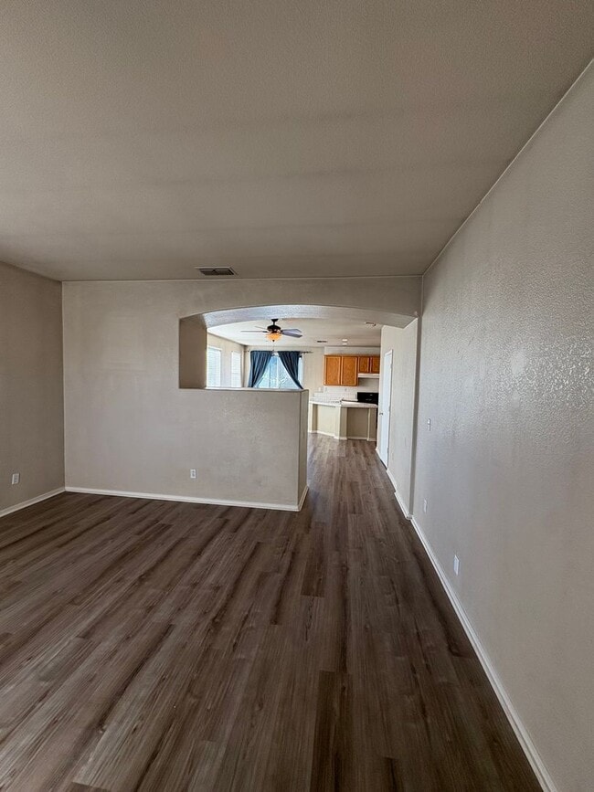Building Photo - Beautiful 3bed/2bathroom Home in West Sac