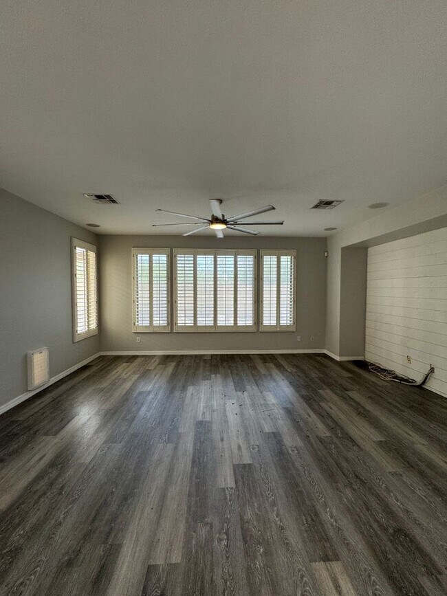 Building Photo - 4 bedroom with pool in Anthem