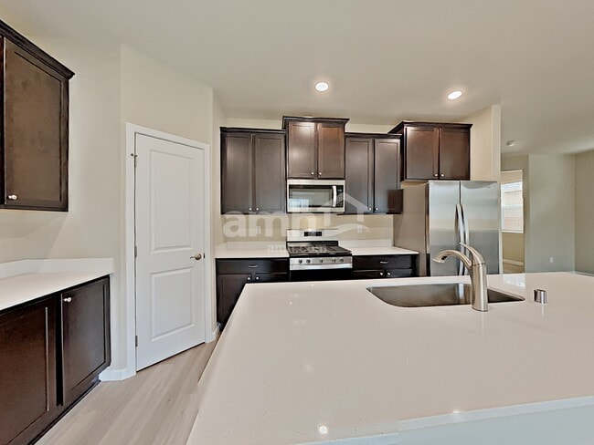 Building Photo - 5748 86th Dr NE