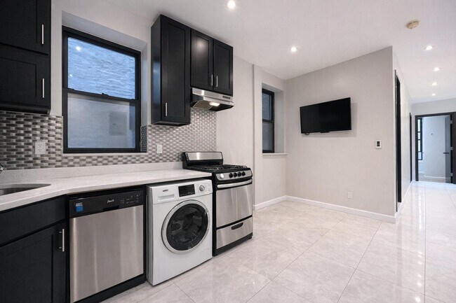 Building Photo - 961 Columbus Ave