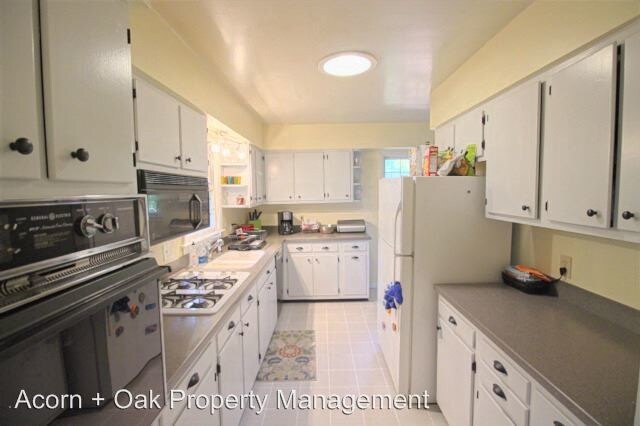 Building Photo - 3 br, 2 bath House - 1609 Sycamore St