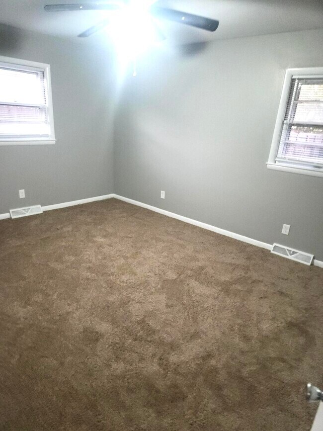 Foto del edificio - 2408 Butternut Hill Ct