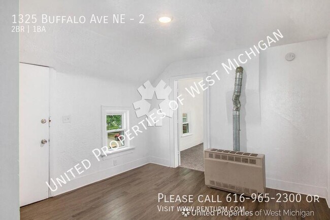 Foto del edificio - Available Now | 2 Bedroom 1 Bath Apartment...