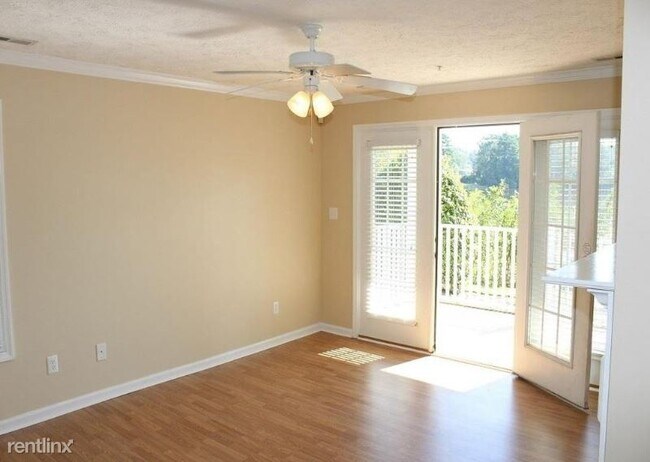 Foto del edificio - 3336 Harbour Pointe Pl