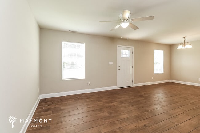 Foto del edificio - 315 E Georgia Ave