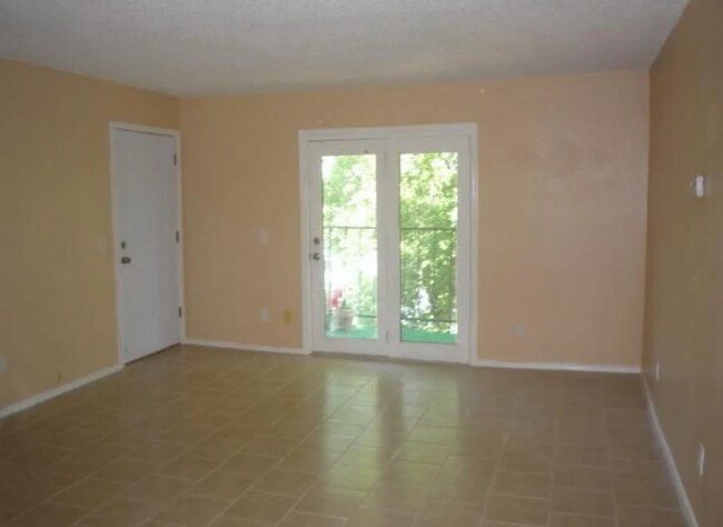 Building Photo - 6038 Northwest Expy