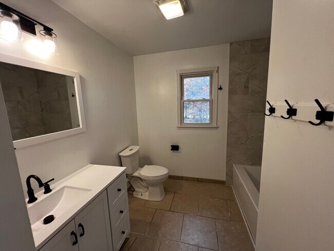 Foto del edificio - 4882 Dippen Rd