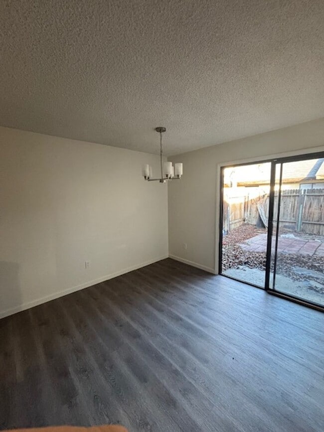 Building Photo - 1017 Nimrod Ct