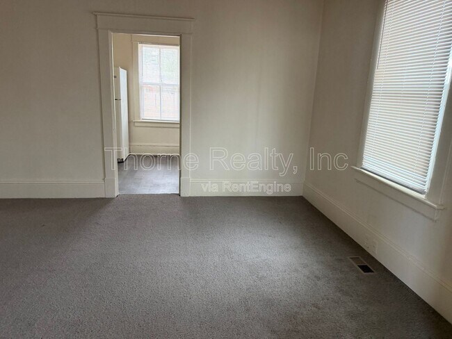 Foto del edificio - 614 S Howell St