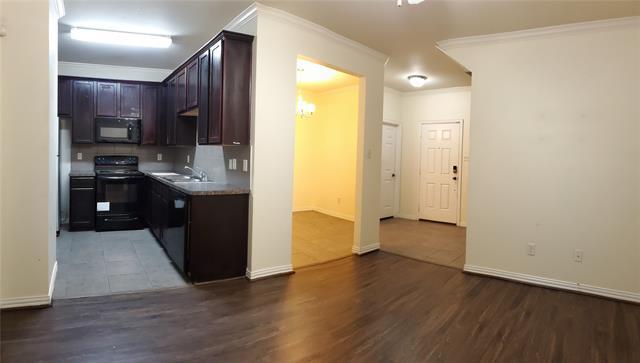 Foto del edificio - 3015 Tudor Ln