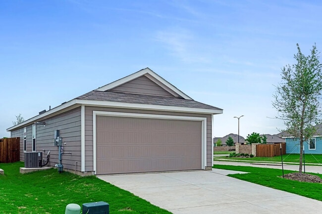 Building Photo - Room in Single Family Home on Gray Wolf Ln