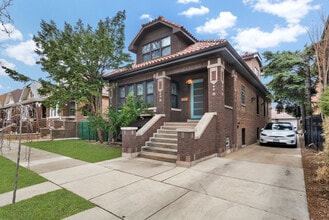 Building Photo - 1226 S 60th Ct