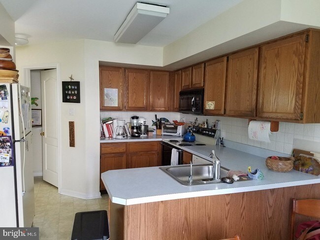 Foto del edificio - 5803 Constitution Ct