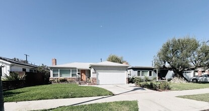 Building Photo - 12055 Lucile St