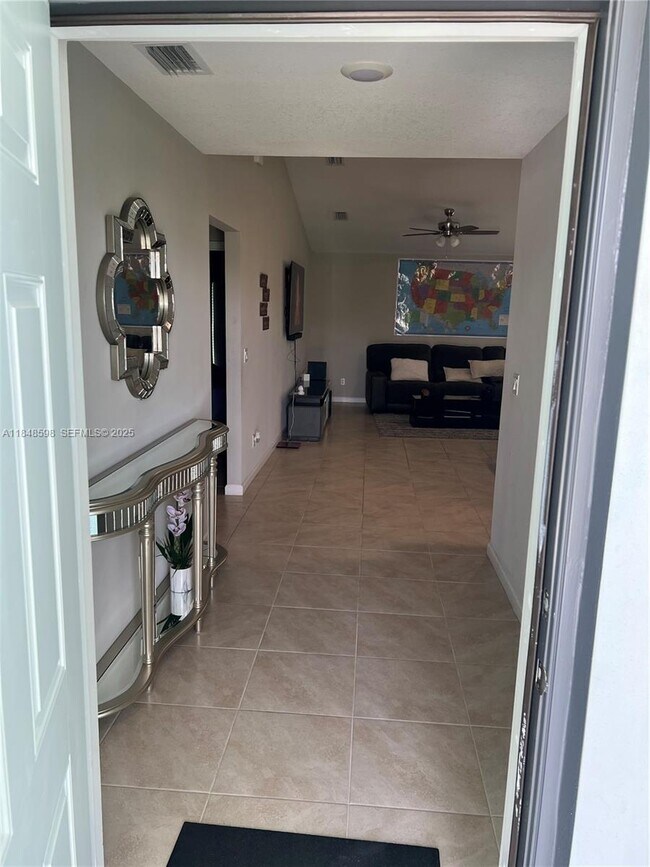 Foto del edificio - 172 SW Langfield Ave