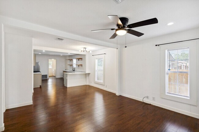 Foto del edificio - 3 Bedroom Single Family Home in San Antonio