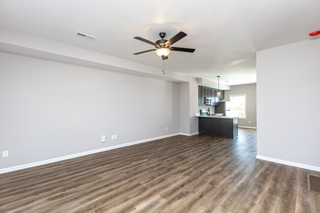 Photo - 518 S Main St (Nicholasville, KY) Townhome
