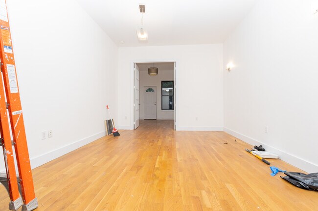 Building Photo - 249 Himrod St