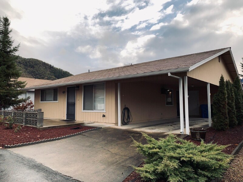 Foto principal - 111 Wards Creek Ln