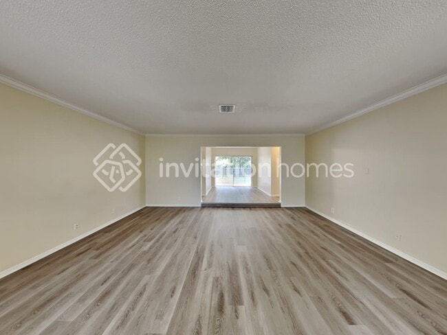 Building Photo - 10370 NW 40th Pl