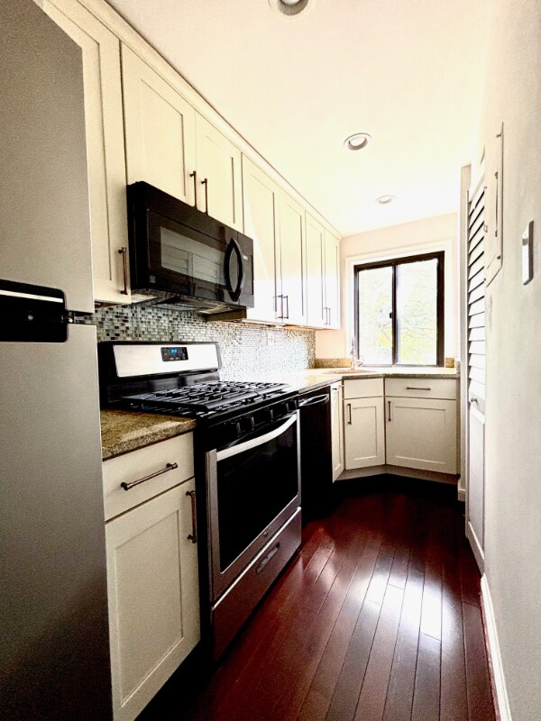 Foto del edificio - 2602 Tunlaw Rd NW