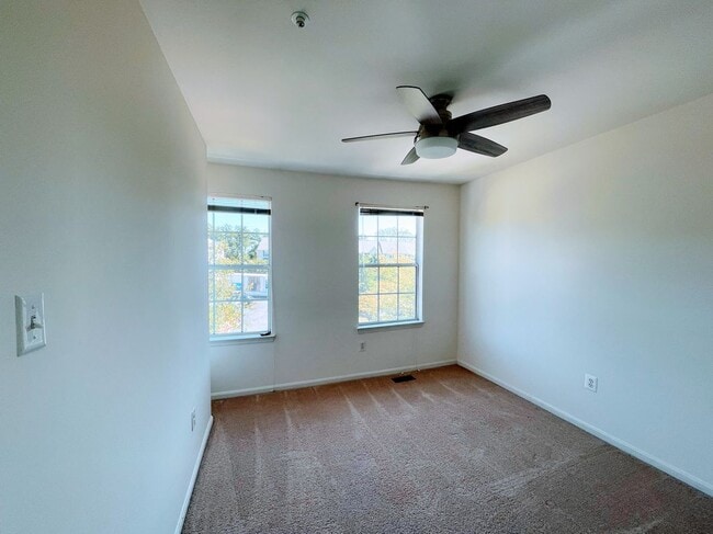 Building Photo - 6111 Silver Arrows Way