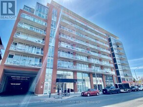 Building Photo - 354 Gladstone Ave