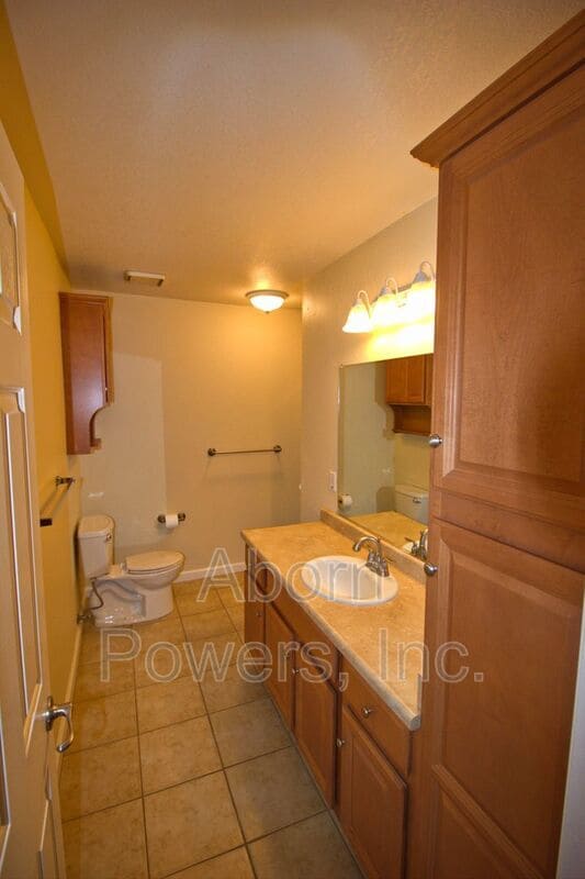 Building Photo - 2529 Greenwood Ln