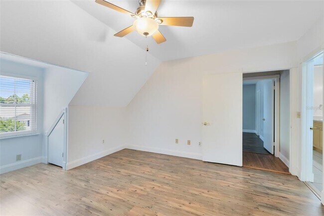 Building Photo - 402 Domer St
