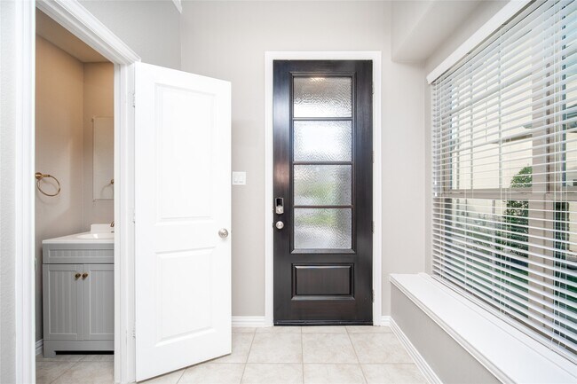 Foto del edificio - 1826 Ryon Falls Dr