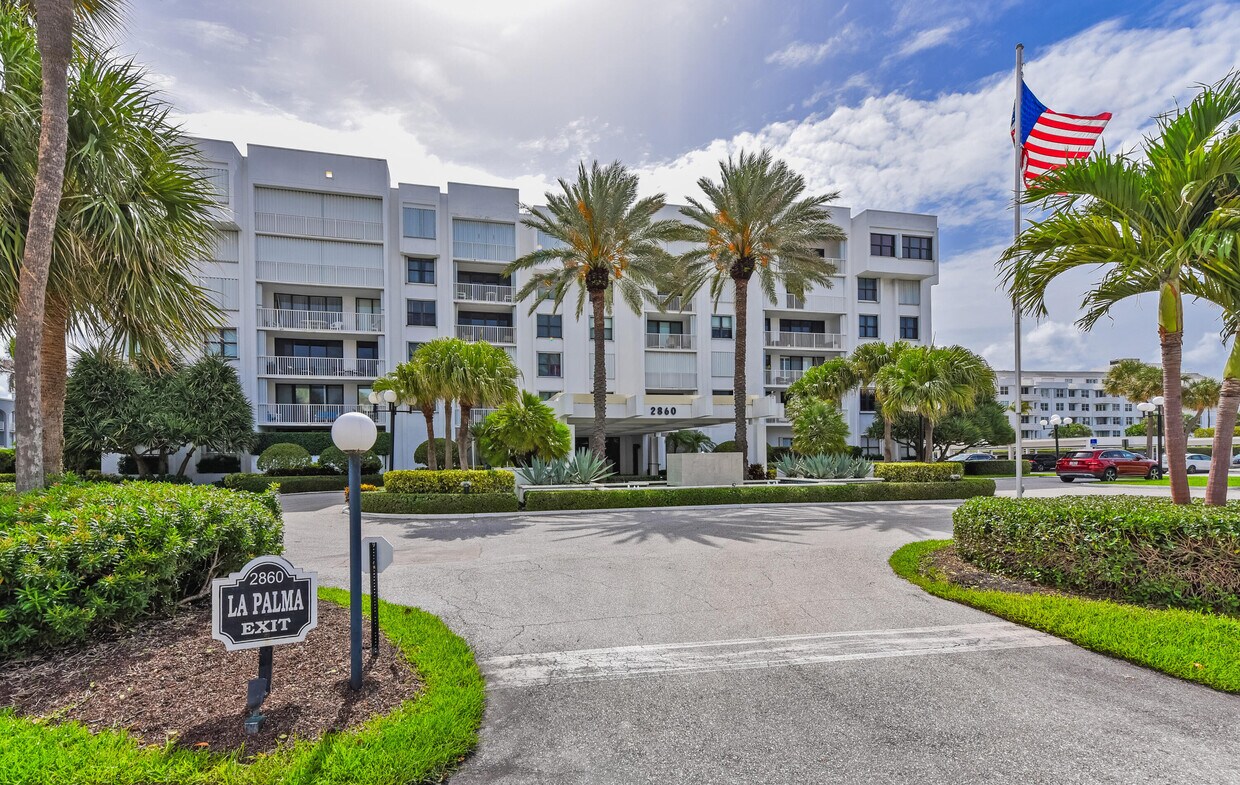 Primary Photo - 2860 S Ocean Blvd