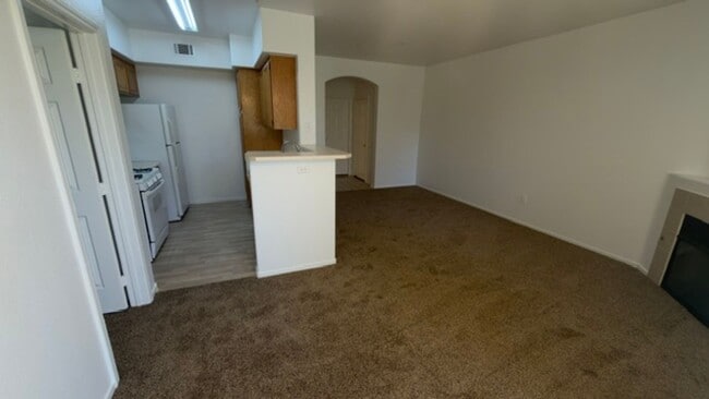 Building Photo - 7115 S Durango Dr