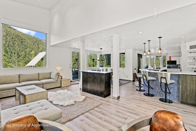 Foto del edificio - 257 Mountain Laurel Dr