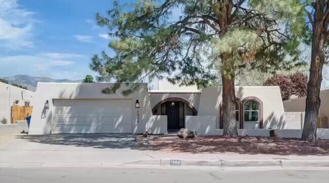 Foto del edificio - 1300 Espejo St NE