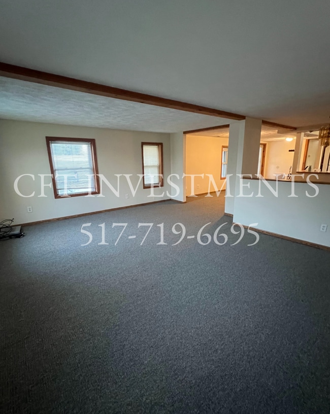Building Photo - 14360 S Grange Rd