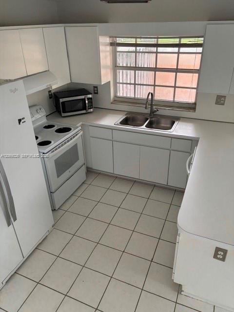 Building Photo - 15852 SW 71st Terrace