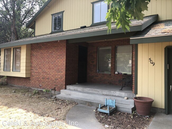 Building Photo - 4 br, 3 bath House - 509 Wagon Ct.