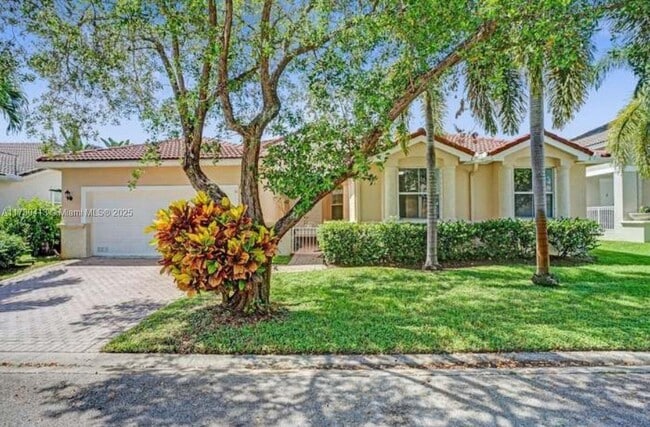 Foto del edificio - 5341 SW 33rd Terrace