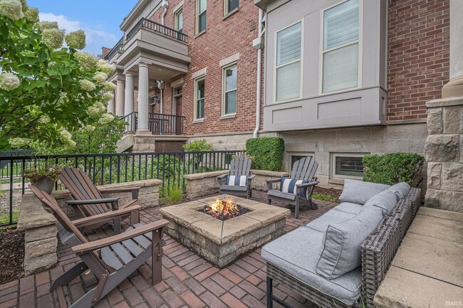 Foto del edificio - 112 S Niles Ave